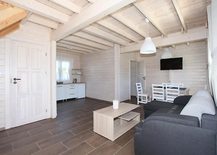 Деревянный коттедж Biale Domki